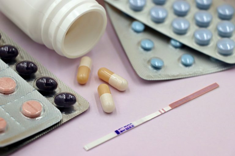 Pilules contraceptives et risque de tumeur au cerveau : ce qu&rsquo;il faut savoir