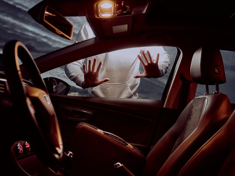 Dès aujourd&rsquo;hui, l&rsquo;astuce de vol à la bouteille menace votre voiture